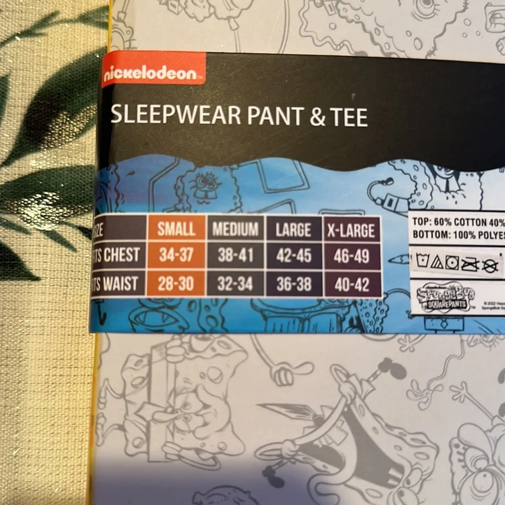 Men’s SpongeBob Christmas Sleepwear Pants And Shirt Set - Picture 8 of 8